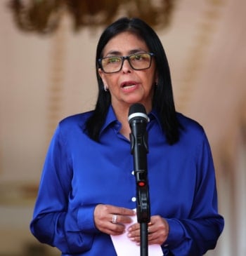 Trump elogia a Delcy Rodríguez horas antes de recibir a María Corina [...]