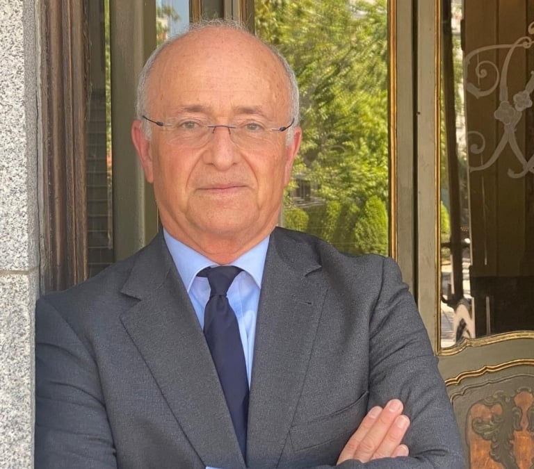 Vicente Magro, magistrado del Tribunal Supremo: "La inteligencia artificial puede ayudar a evitar el crimen de género"