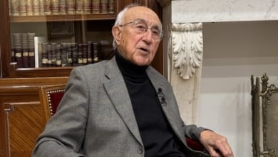 La APM premia a Víctor Márquez Reviriego, el gran cronista parlamentario de la Transición