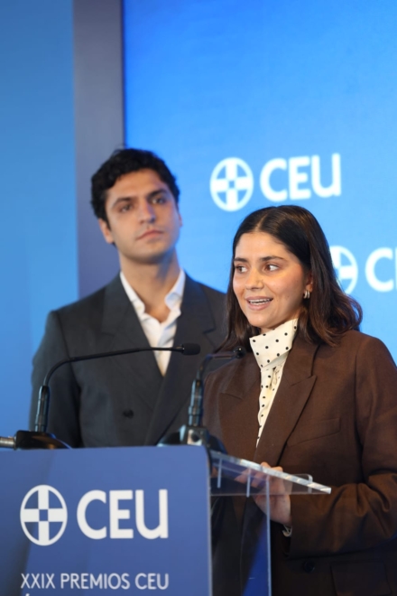 Tomás Páramo y María G. de Jaime reciben el Premio CEU Ángel Herrera en la categoría de Valores e Influencia en Redes Sociales