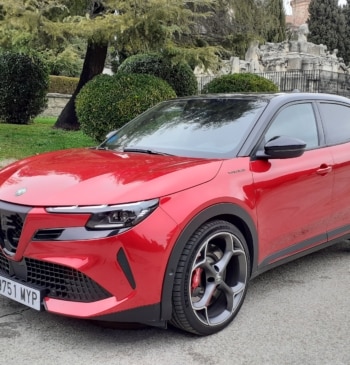 Alfa Romeo Junior Elettrica Veloce: 280 CV con mucha chispa