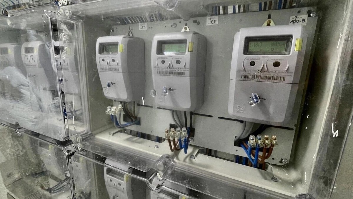 Uno de cada tres hogares españoles cambió de compañía eléctrica en el último año