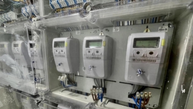 Uno de cada tres hogares españoles cambió de compañía eléctrica en el último año