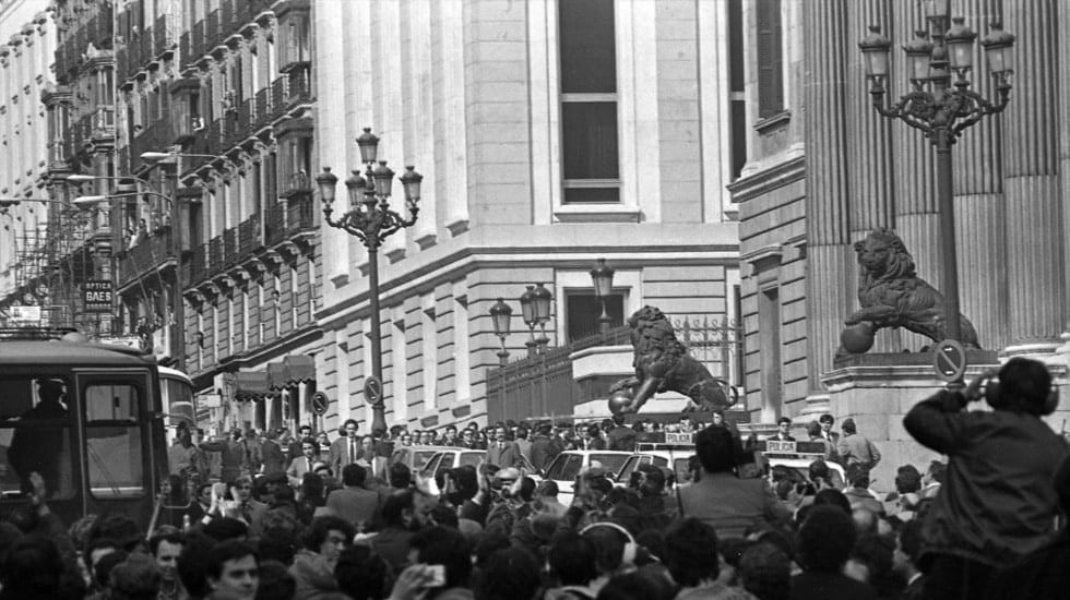 Uno de los jefes de los servicios secretos pudo participar en la preparación del golpe