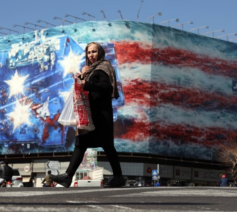 EEUU inicia la evacuación del personal de su embajada ante el escenario de una guerra inminente con Irán: "Quien quiera irse, que lo haga hoy"