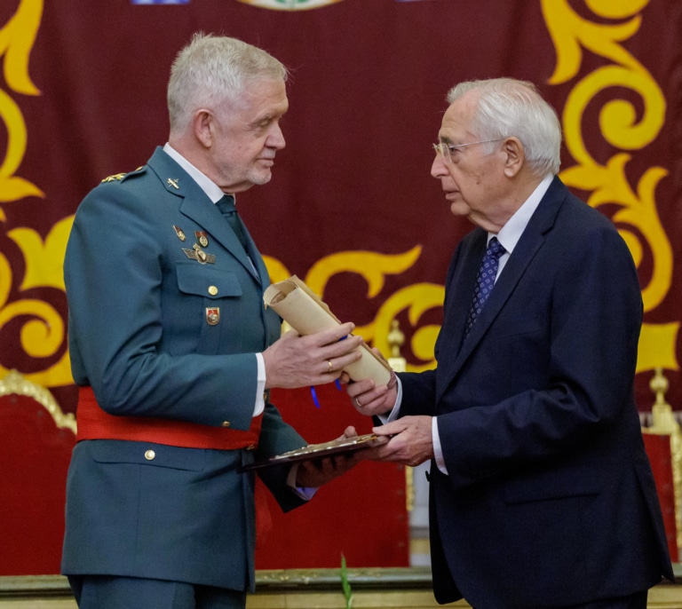 Manuel Llamas, DAO de la Guardia Civil, nombrado hijo adoptivo de “una Melilla eterna e indeleble”