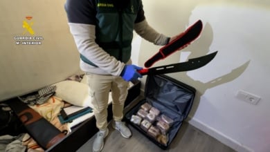 Plata o plomo, los narcos ya no se esconden y amenazan a los agentes: "Sé a qué colegio van tus hijos"