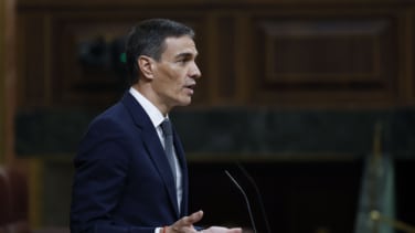 Sánchez acusa a Feijóo de "blanquear a la ultraderecha" y le avisa del precio que tendrá que pagar para gobernar con ella