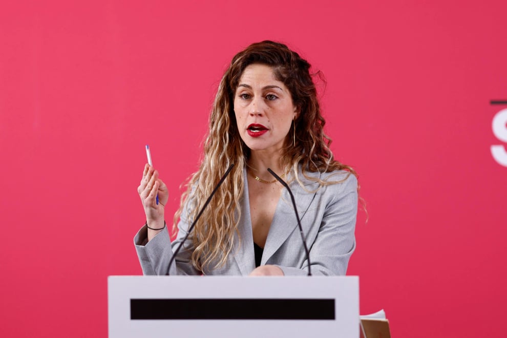 La coordinadora de Movimiento Sumar, Lara Hernández, ofrece una rueda de prensa, este lunes en Madrid