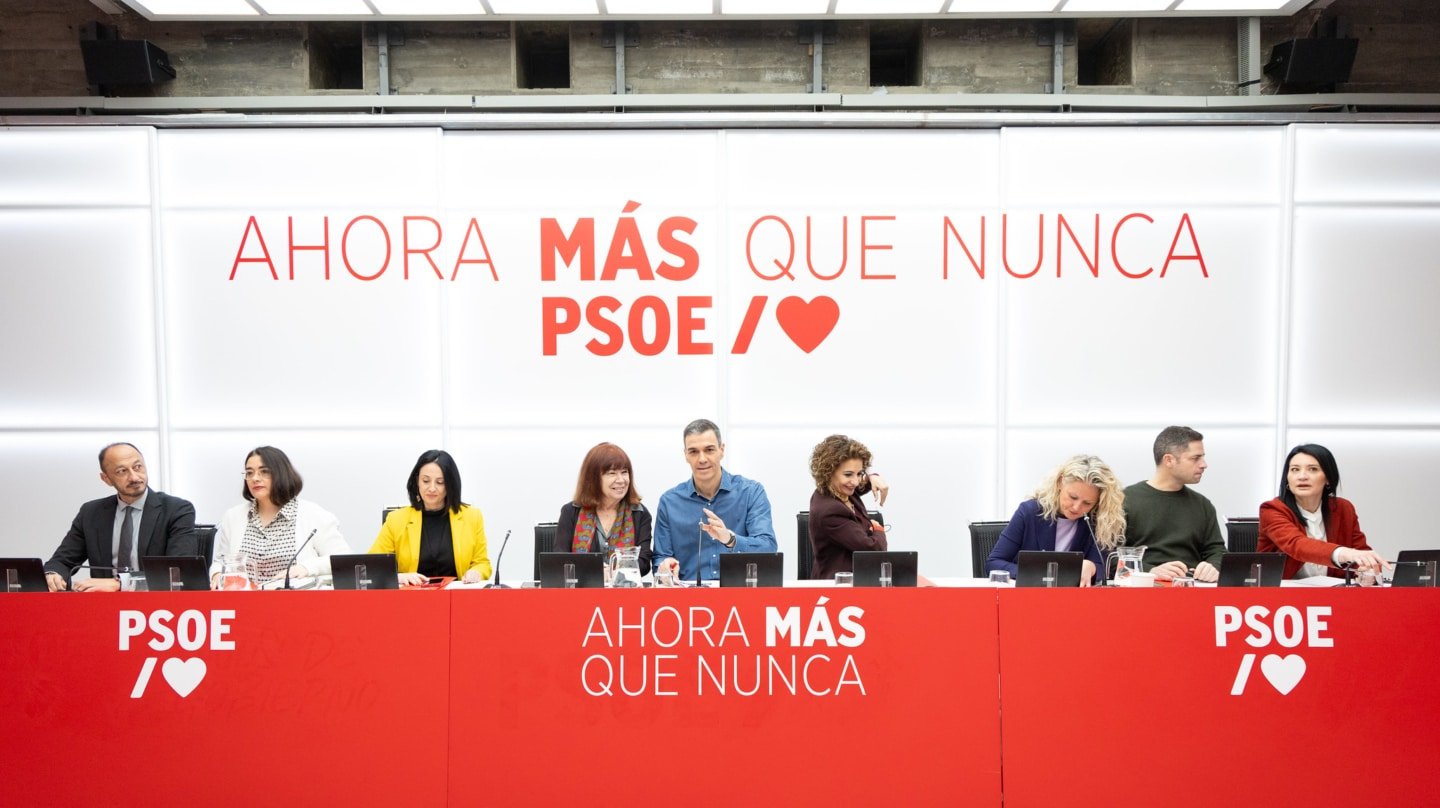 El PSOE evita la autocrítica y se escuda en el "fracaso absoluto" de la estrategia de Feijóo: "Es el jefe de campaña de Vox"