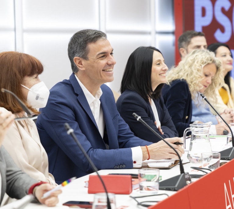 Sánchez abre los archivos del 23-F como gesto a su izquierda mientras sigue parada su reforma de la ley de secretos