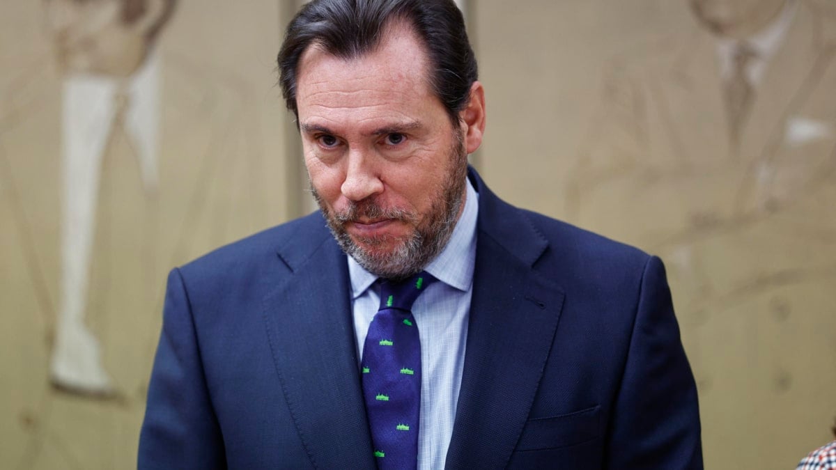 Óscar Puente, ministro de Transportes y Movilidad Sostenible, en el Congreso.