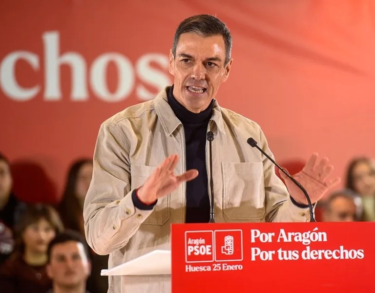 Sánchez asegura que el Gobierno va a revalorizar las pensiones "sí o sí, con o sin el PP"