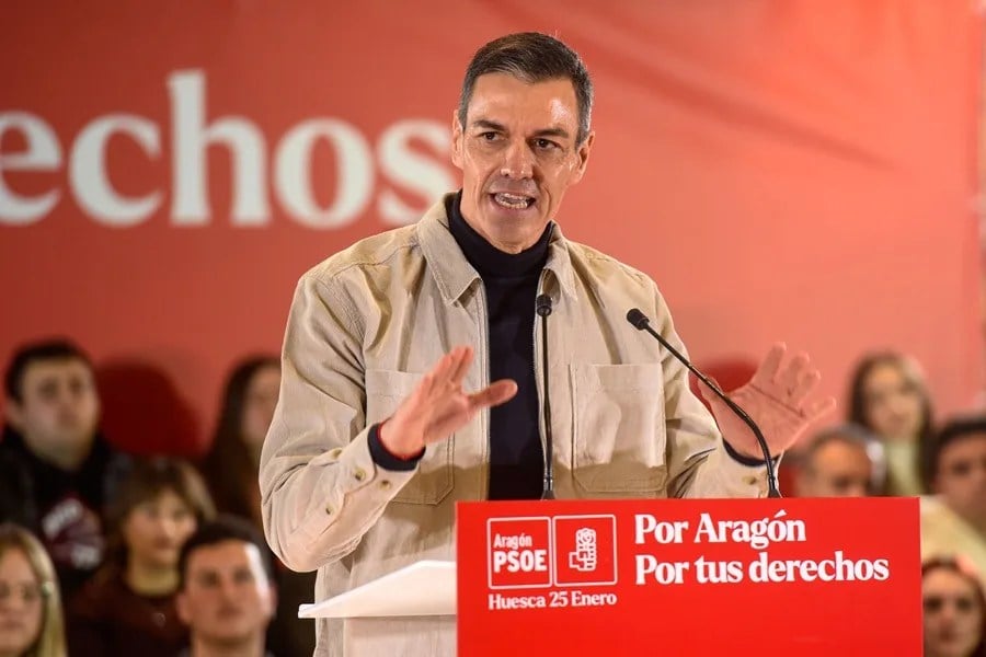 Sánchez asegura que el Gobierno va a revalorizar las pensiones "sí o sí, con o sin el PP"