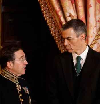 El Instituto Elcano advierte de que la política de Albares mantiene a [...]