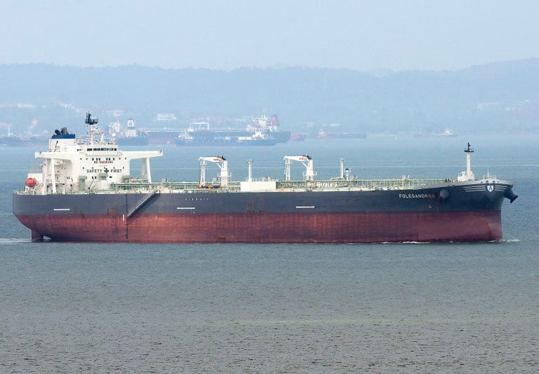 Llega a Bilbao el primer petrolero con crudo de Venezuela desde que Trump detuvo a Maduro