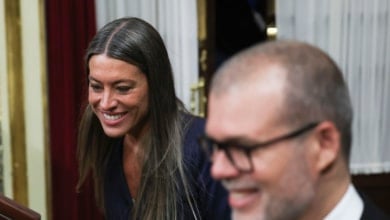 Junts inflige un doble castigo al Gobierno y le tumba con PP y Vox el escudo social y el tope de precios en casos de emergencia