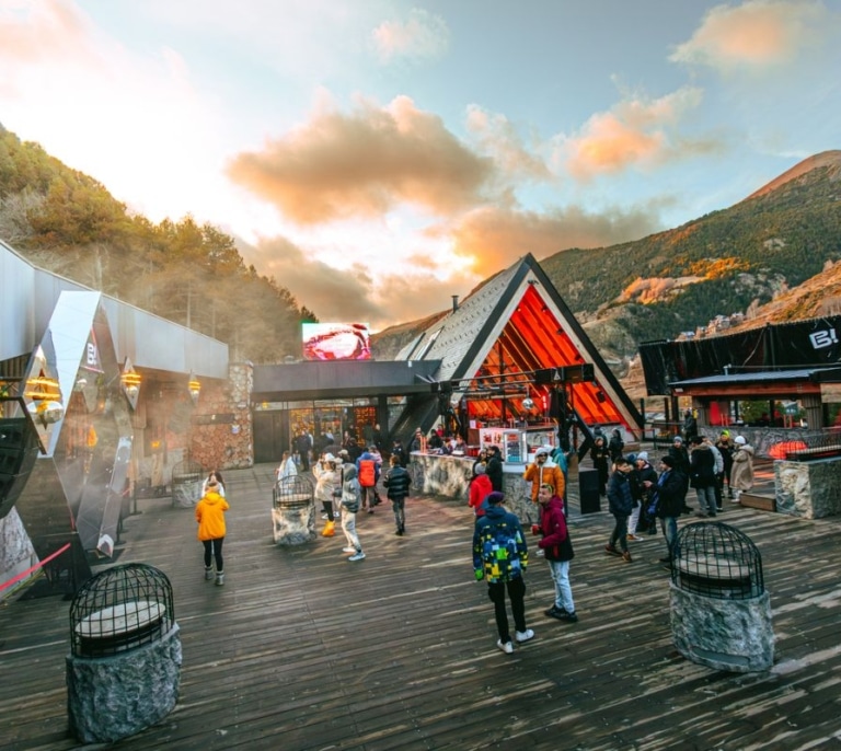 El 'après-ski' L’Abarset evoluciona en Grandvalira hacia un modelo que integra gastronomía y música