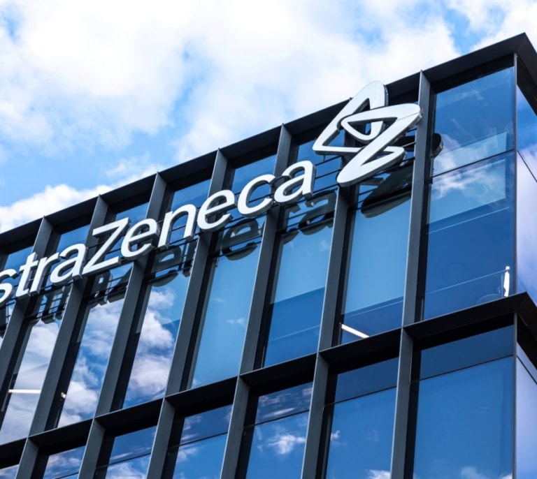 AstraZeneca cierra 2025 con sólidos resultados y prevé seguir creciendo en el 2026, especialmente por sus tratamientos oncológicos