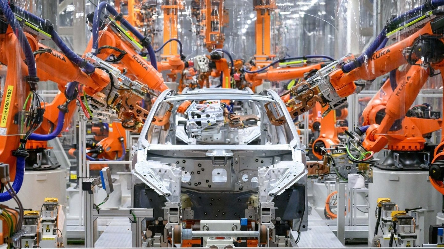 De fabricar 5.000 coches en los 80 a liderar el mercado eléctrico, el gigante chino amenaza a Europa