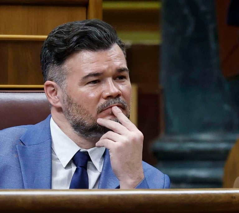 Rufián se deja querer entre la izquierda con guiños al Gobierno de Sánchez