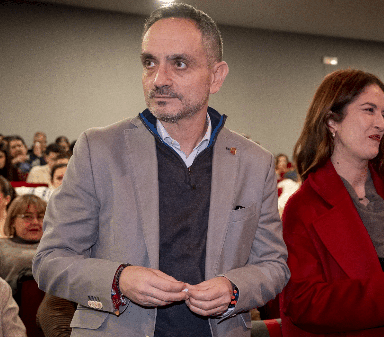 La exconcejala de Móstoles denuncia al alcalde y al PP por supuesto acoso sexual y laboral y solicitará la declaración de Ayuso