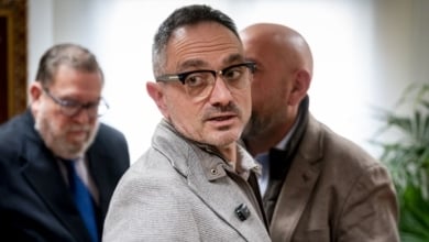 El alcalde de Móstoles descarta dimitir y niega la existencia de acoso sexual