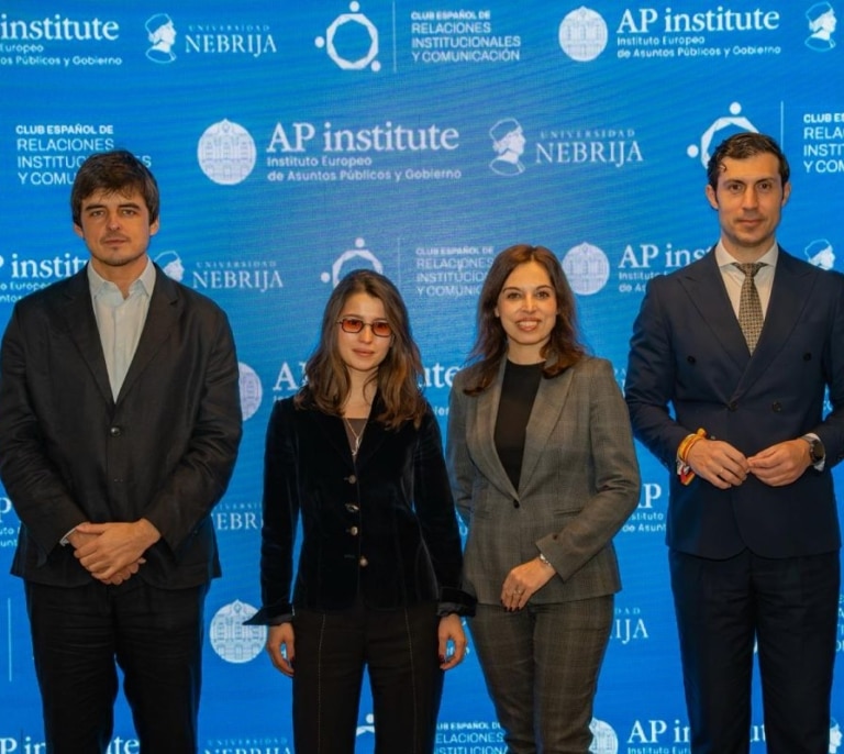 AP Institute y Club de Directores de Relaciones Institucionales firman una alianza estratégica