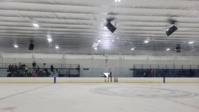 Al menos dos muertos, incluida una niña, tras un tiroteo durante un partido de hockey en Rhode Island