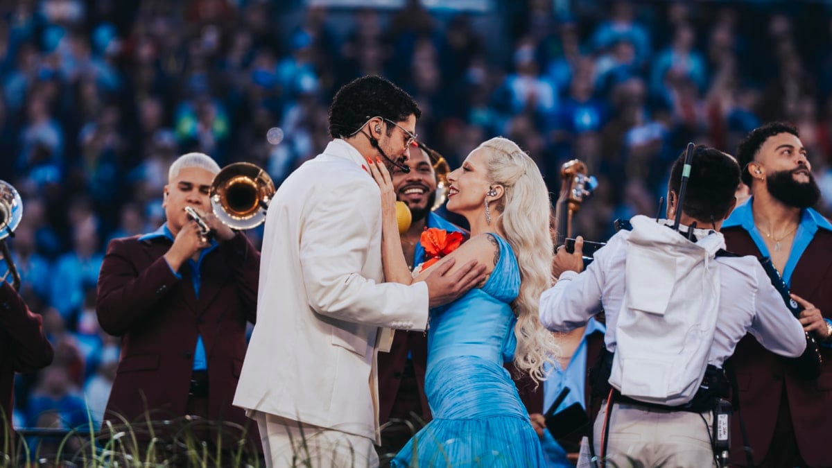 Bad Bunny y Lady Gaga en el entretiempo de la SuperBowl