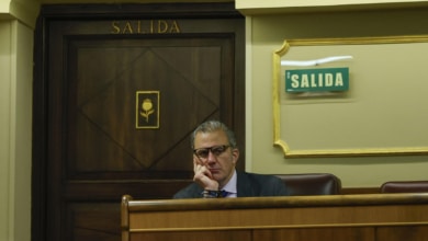 Abascal expulsa cautelarmente a Ortega Smith de Vox al rechazar su relevo como líder en el Ayuntamiento de Madrid