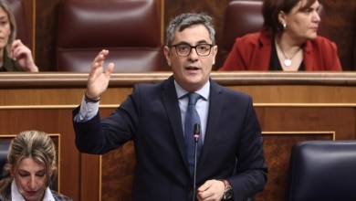 "Bajeza moral": Bolaños contesta a Cayetana Álvarez de Toledo tras preguntar si Sánchez tiene un "problema de salud"