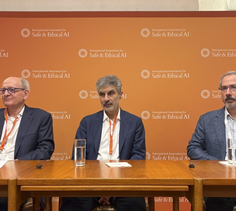 Expertos alertan de la billonaria burbuja de la IA: "Las capacidades actuales no justifican el nivel de inversión"
