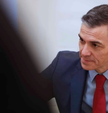 Sumar reprocha a Sánchez su apuesta por la restricción del acceso de [...]