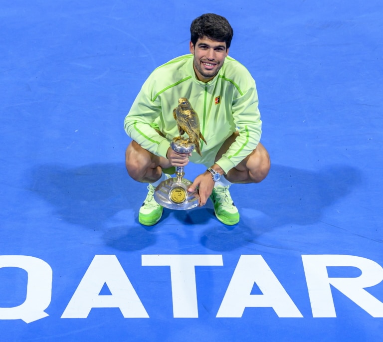 Alcaraz arrasa a Fils en la final y conquista Doha