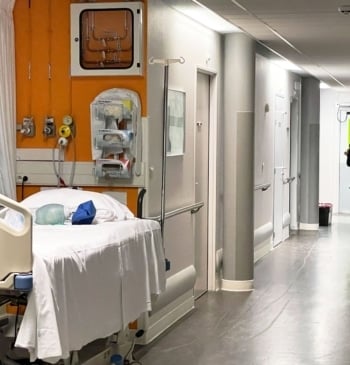 Extraen del recto de un joven en Francia un proyectil de la [...]