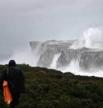 Trece comunidades en aviso por viento, olas, lluvia, deshielos y calima, sin [...]