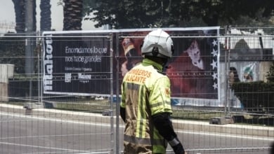Dos muertos y 40 evacuados en el incendio de un edificio de cinco plantas en Xàbia (Alicante)