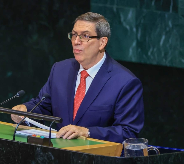 Albares recibe al canciller de Cuba en su viaje para recabar apoyos ante el cerco energético de EEUU