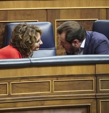 La portavoz de la Junta le pide a Montero que se "traiga" [...]