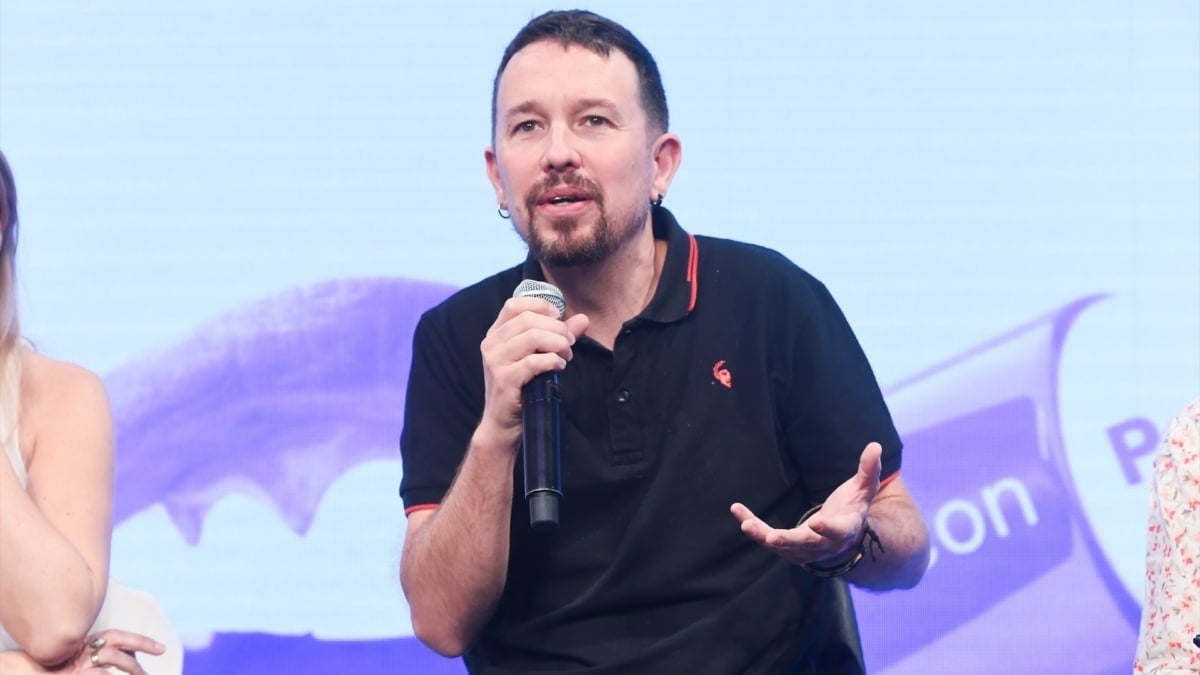 Iglesias declina la invitación de Pérez-Reverte para debatir sobre la Guerra Civil: "Conmigo que no cuente"