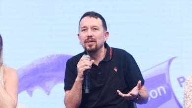 Iglesias declina la invitación de Pérez-Reverte para debatir sobre la Guerra Civil: "Conmigo que no cuente"