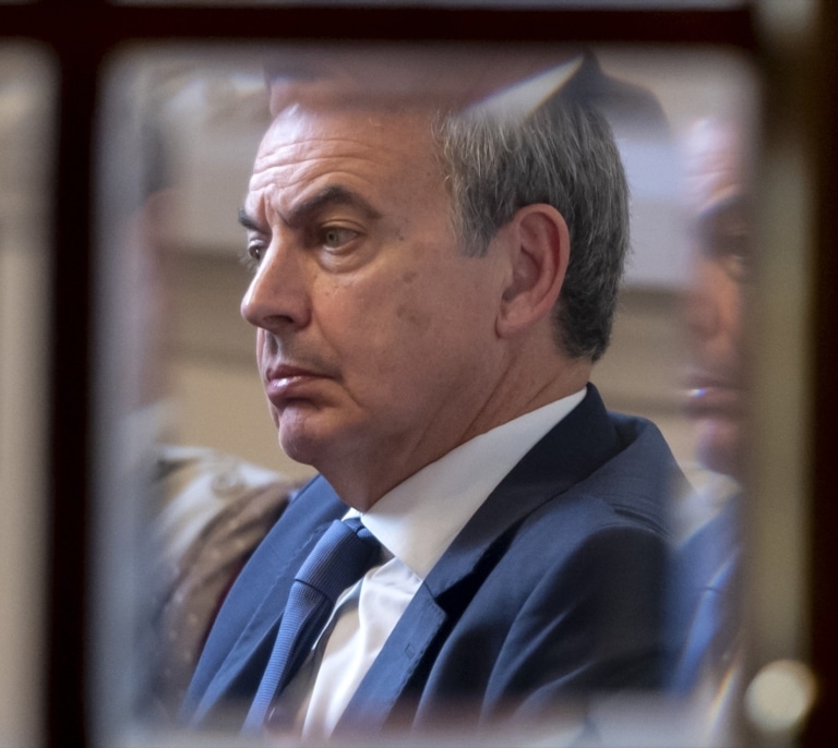 El juez ordenó intervenir el correo de Zapatero al considerarlo el "nodo central de comunicación" de la red