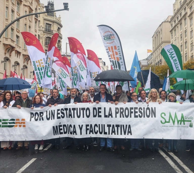 Los médicos, en pie de guerra contra Mónica García, se manifestarán este sábado en Madrid