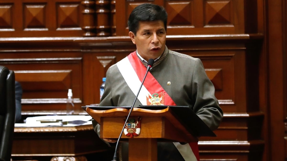 El expresidente peruano Castillo, encarcelado, solicita el indulto al nuevo presidente Balcázar