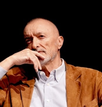 Pérez Reverte retomará en octubre las jornadas sobre la Guerra Civil: invitará [...]