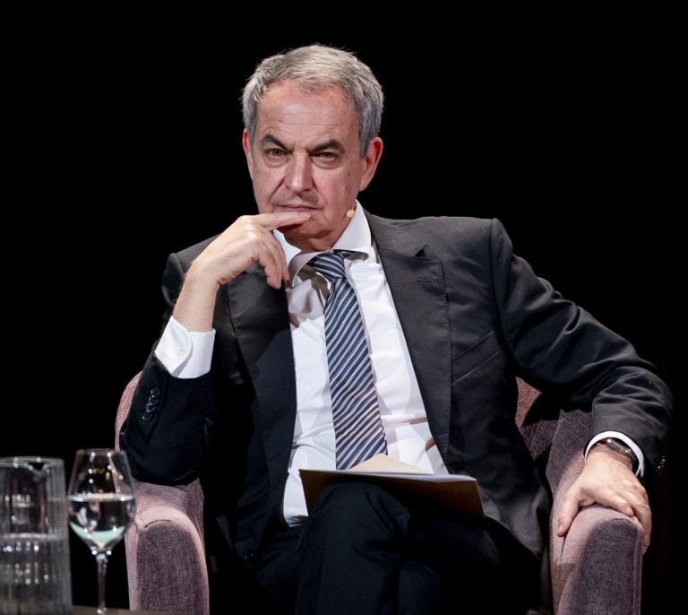 Zapatero se desmarca del rescate de Plus Ultra y afirma que su asesoría tiene "cero" relación con la aerolínea