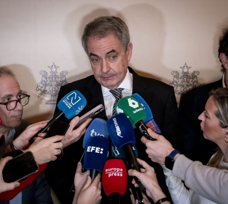 Zapatero expresa su “gran confianza” en Delcy Rodríguez durante su visita a Caracas