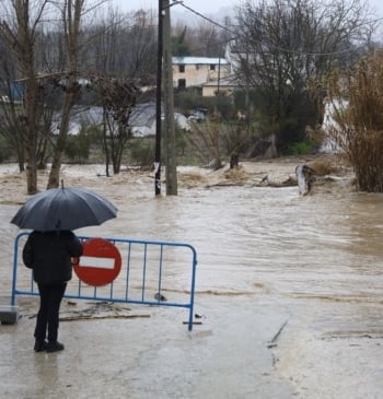 La Guardia Civil busca a una mujer arrastrada por el río Turvilla [...]
