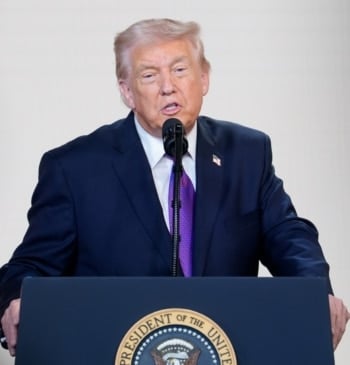 Trump asegura a Netanyahu que continuará buscando un acuerdo nuclear con Irán